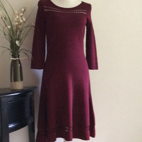 Liz Claiborne Dresses & Skirts - Liz Claiborne Burgundy Dress